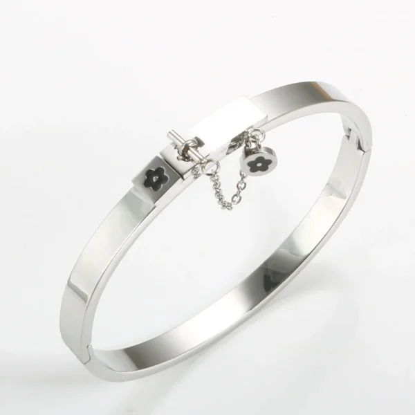 Bracelete Charme Banho em Ouro 18k