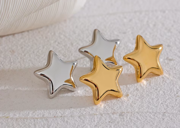 Brinco Star V Banho em Ouro 18k - Imagem 2