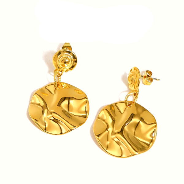 Brinco Prato Irregular Banho em Ouro 18k