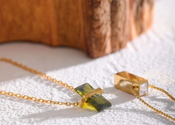 Colar Arabella com Zircônia em Oliva Banho em Ouro 18k - Imagem 3