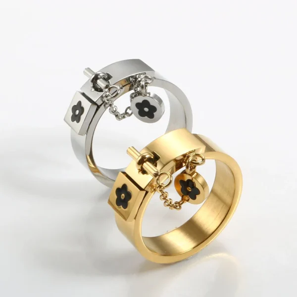 Anel Charme Banho em Ouro 18k