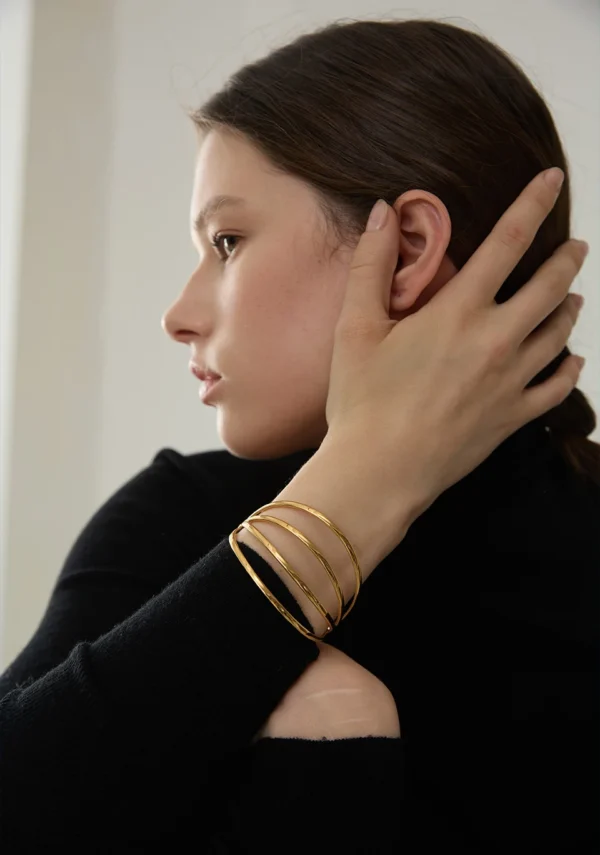 Pulseira Bracelete Quatro Fios Banho em Ouro 18k - Imagem 3