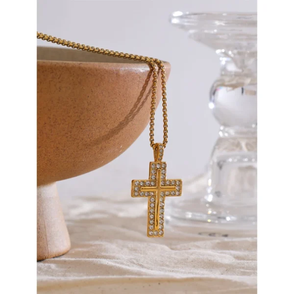 Colar Cruz Zircônias Banho em Ouro 18k - Imagem 4
