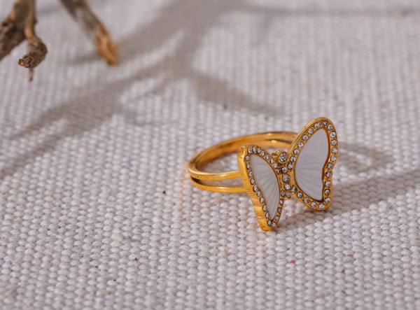 Anel Ajustável White Butterfly Banho em Ouro 18k - Imagem 2