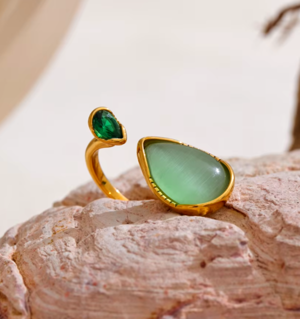 Anel Ajustável com Pedra Natural Banho em Ouro 18k - Imagem 3
